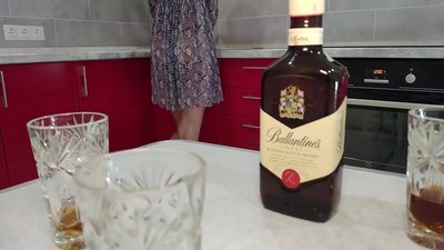 Sex med en venns fulle kone. Jeg håper jeg ikke gjør henne gravid.